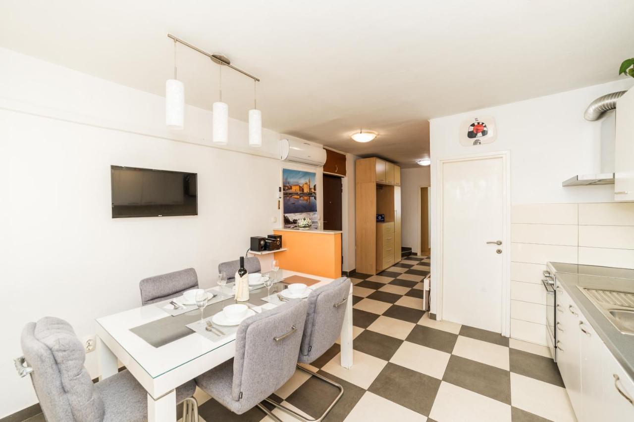 Apartment Mihaela Задар Екстериор снимка